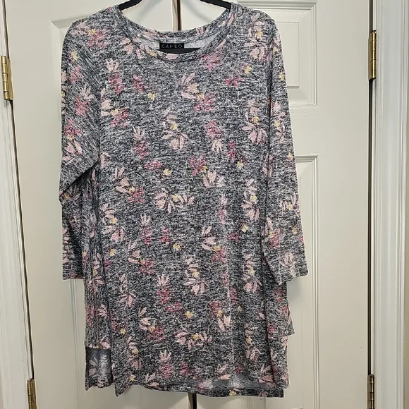 cameo Heathered Gray Floral Tunic with Pink and Yellow Accents - Picture 1 of 5